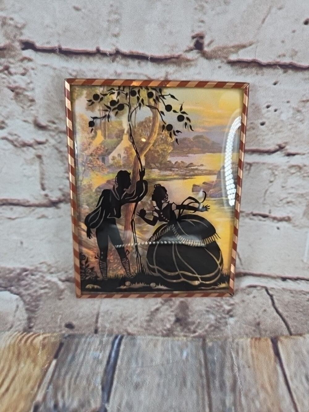 Vintage Silhouette Reverse Painted Bubble Convex Glass 4.5" x 3.5" Courting